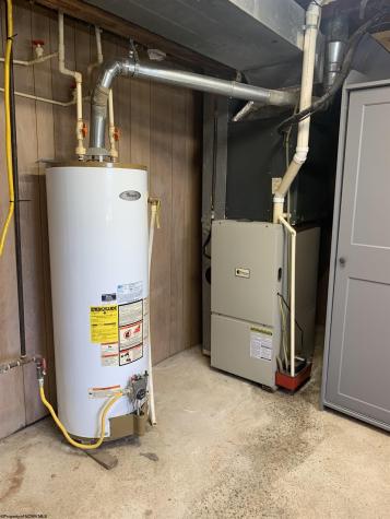 7100 S Calhoun Highway Mount Zion WV 26151