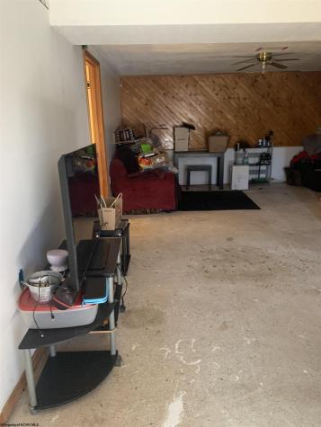 7100 S Calhoun Highway Mount Zion WV 26151