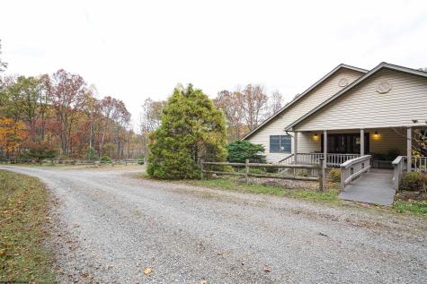 75 Kerry Rock Trail Ellamore WV 26267