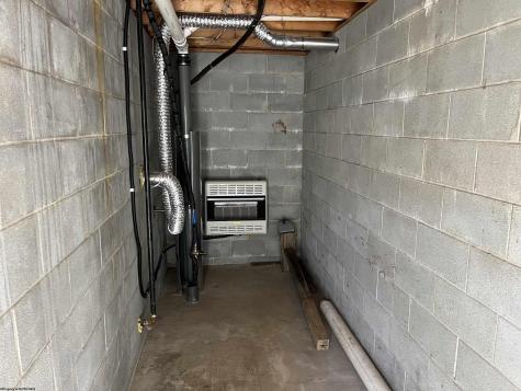 619 Fall Avenue Weston WV 26452