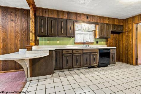30 Cleveland Avenue Clarksburg WV 26301