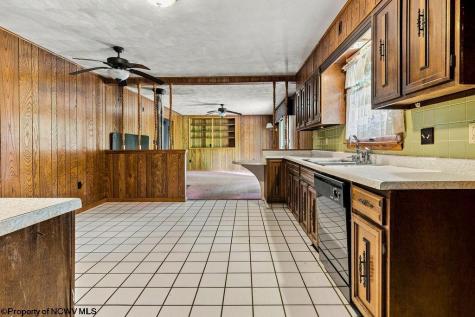 30 Cleveland Avenue Clarksburg WV 26301