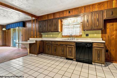 30 Cleveland Avenue Clarksburg WV 26301