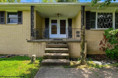 30 Cleveland Avenue Clarksburg WV 26301