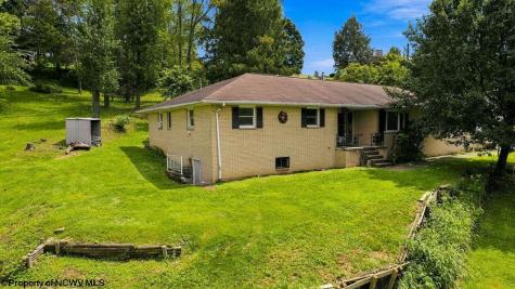 30 Cleveland Avenue Clarksburg WV 26301