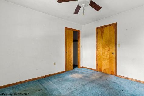 30 Cleveland Avenue Clarksburg WV 26301