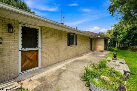 30 Cleveland Avenue Clarksburg WV 26301