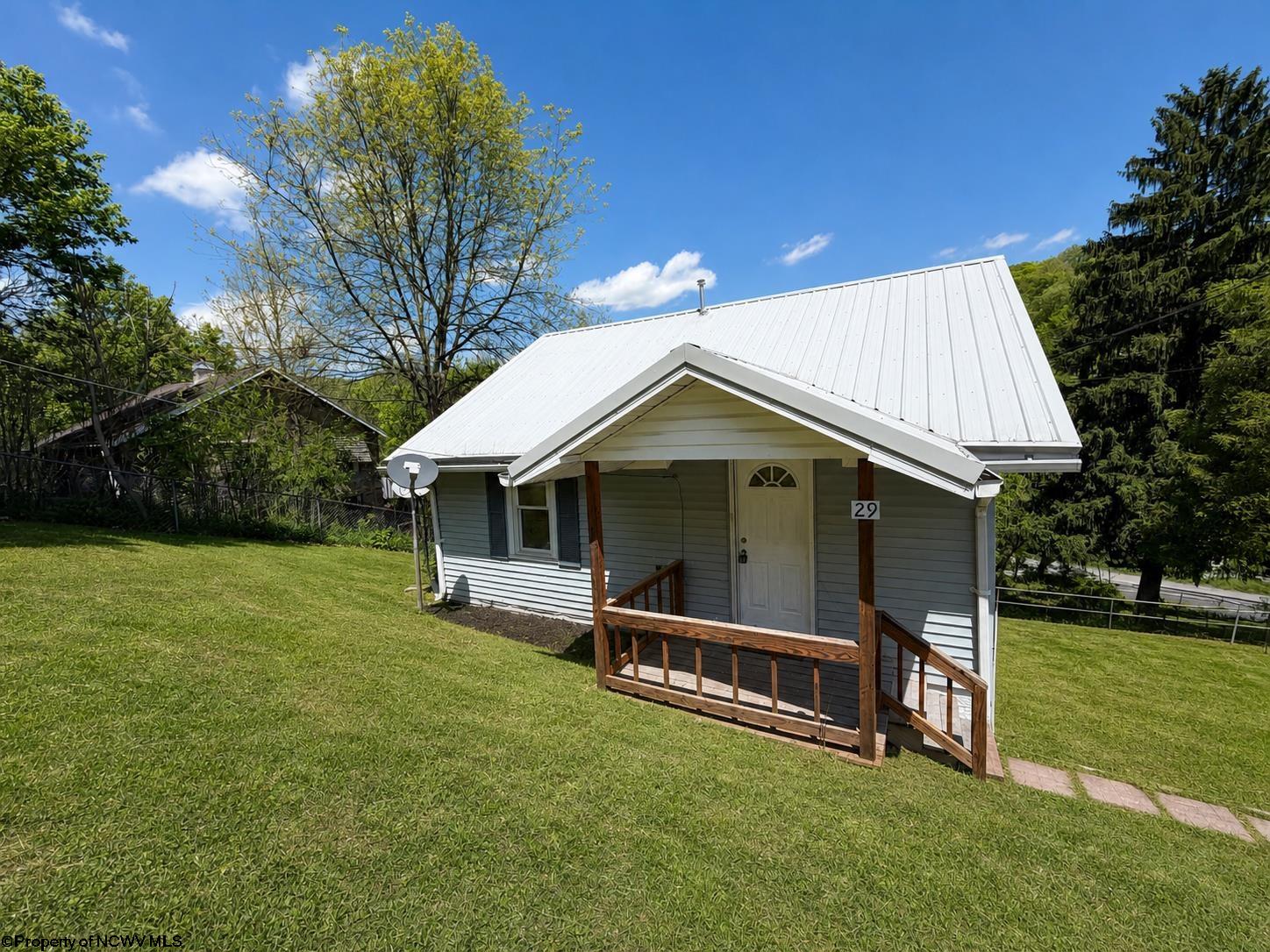 29 F Street Booth WV 26501