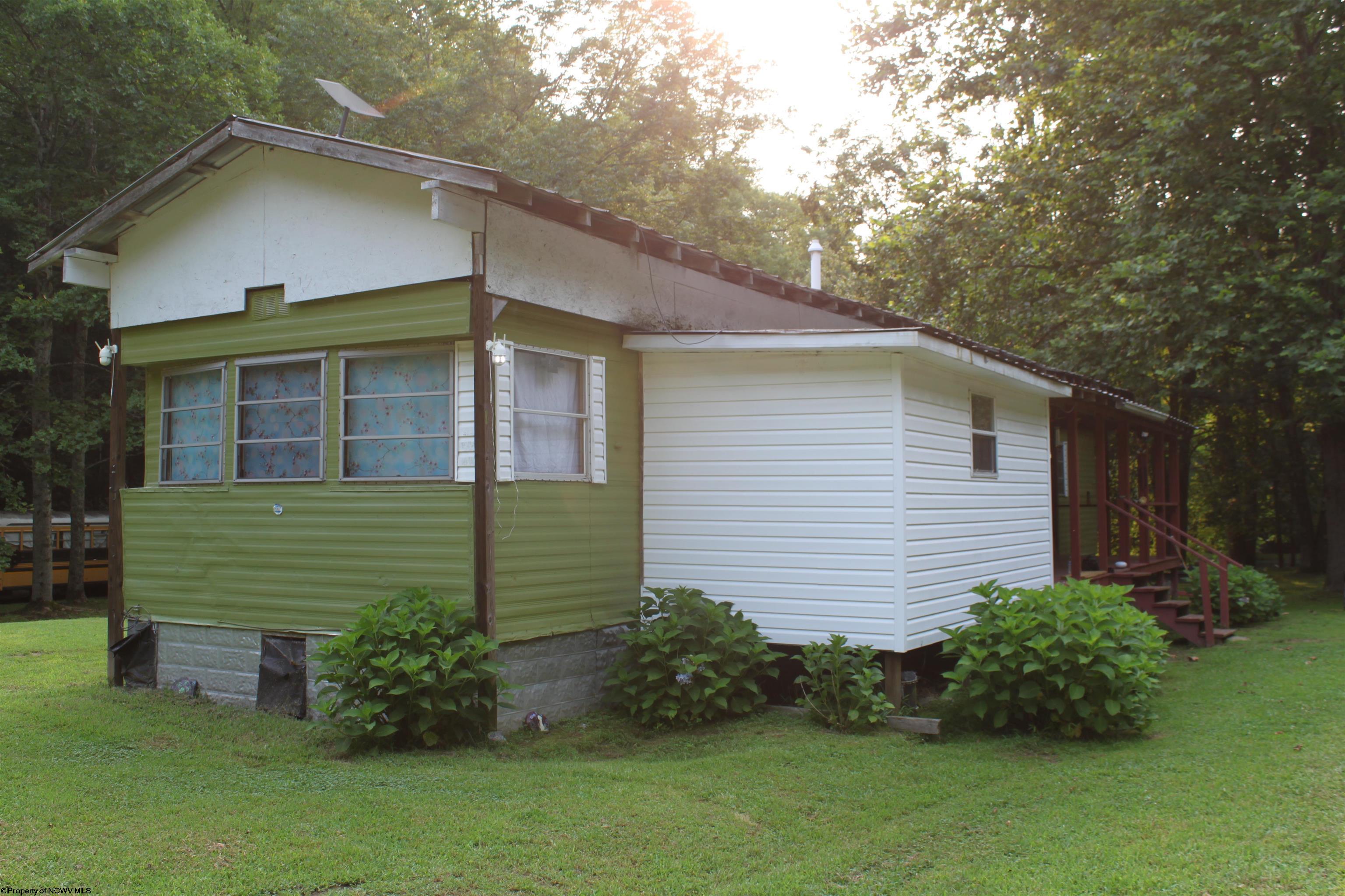 2005 Cleveland Road Hacker Valley WV 26222