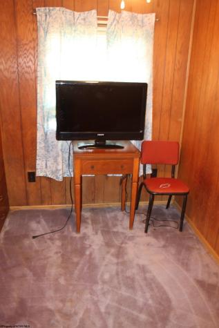 2005 Cleveland Road Hacker Valley WV 26222