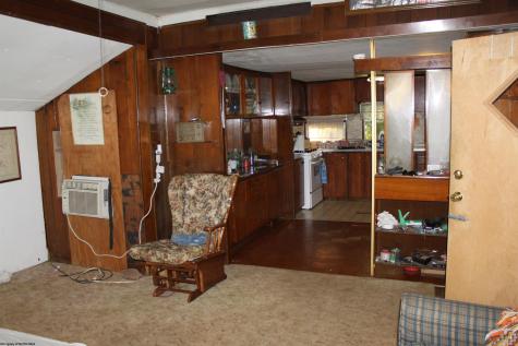 2005 Cleveland Road Hacker Valley WV 26222