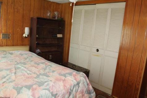 2005 Cleveland Road Hacker Valley WV 26222