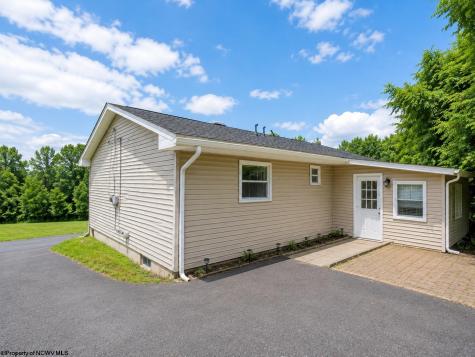 2112 Cherry Street Morgantown WV 26505