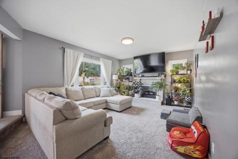 680 Verdun Street Clarksburg WV 26301