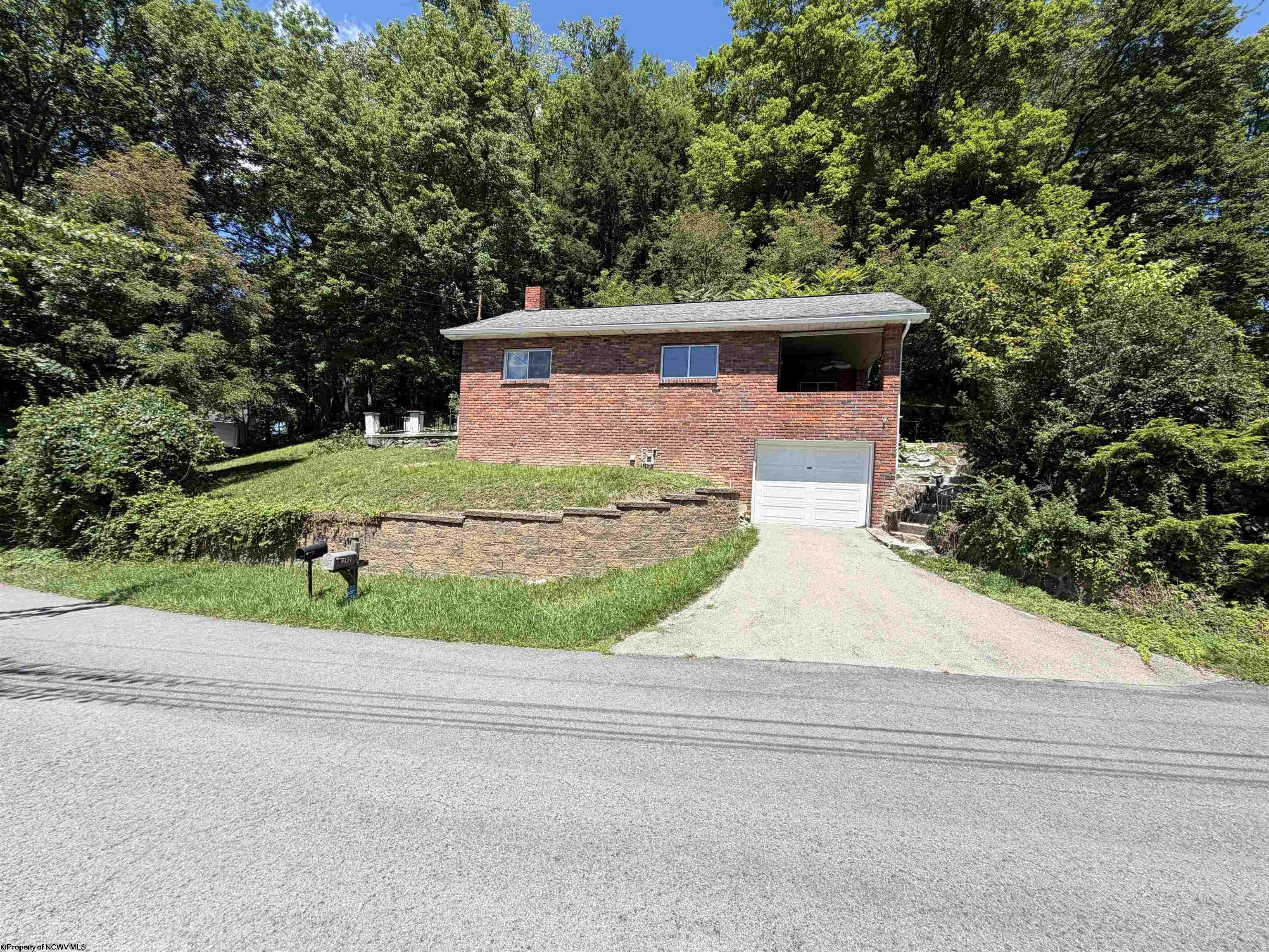 292 Sterling Road Fairmont WV 26554