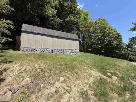 292 Sterling Road Fairmont WV 26554