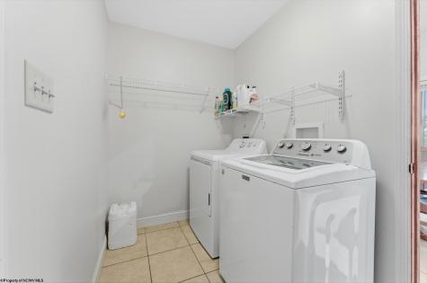 1122 Queens Court Morgantown WV 26508