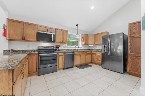 1122 Queens Court Morgantown WV 26508