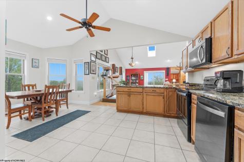1122 Queens Court Morgantown WV 26508