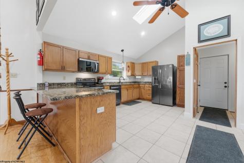 1122 Queens Court Morgantown WV 26508