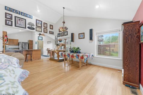 1122 Queens Court Morgantown WV 26508