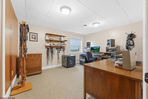 1122 Queens Court Morgantown WV 26508