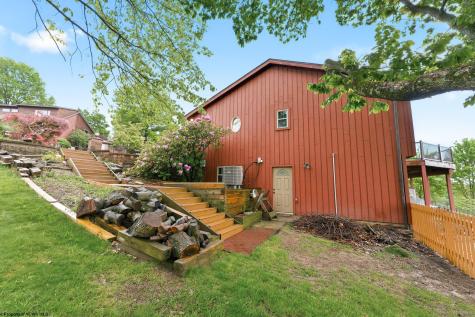 1122 Queens Court Morgantown WV 26508
