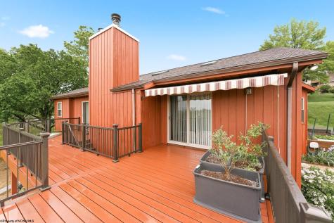 1122 Queens Court Morgantown WV 26508