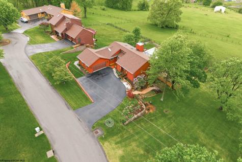 1122 Queens Court Morgantown WV 26508