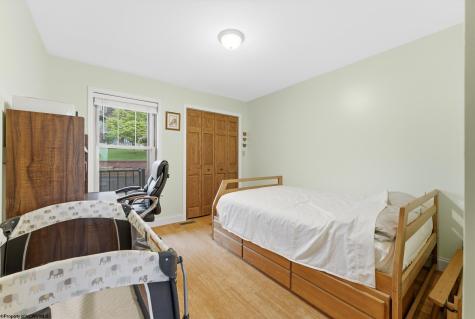 1122 Queens Court Morgantown WV 26508