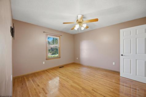 904 Worthington Drive Bridgeport WV 26330