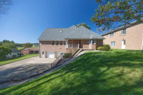 904 Worthington Drive Bridgeport WV 26330