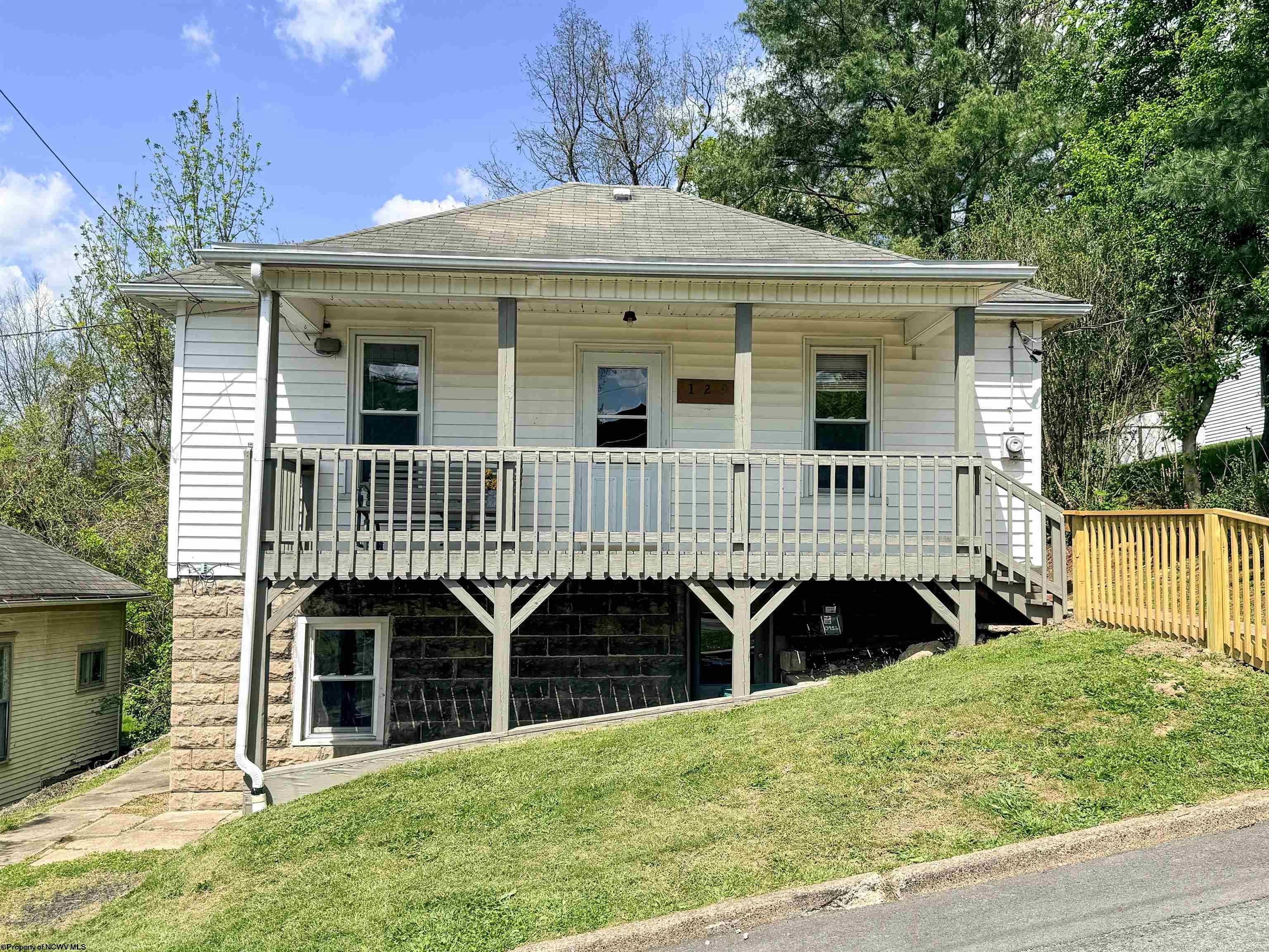129 Thorn Street Clarksburg WV 26301