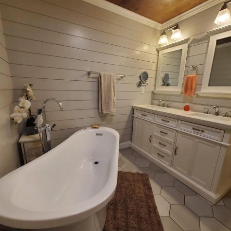 356 Bearhunter Estates Elkins WV 26241