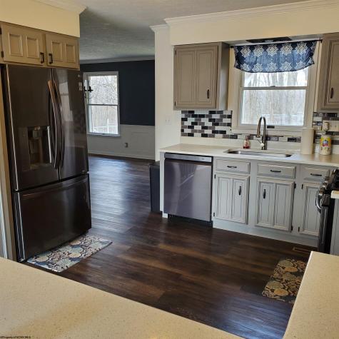 356 Bearhunter Estates Elkins WV 26241