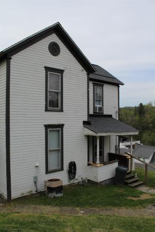 3418 Central Street Farmington WV 26571