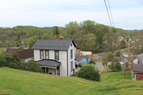 3418 Central Street Farmington WV 26571