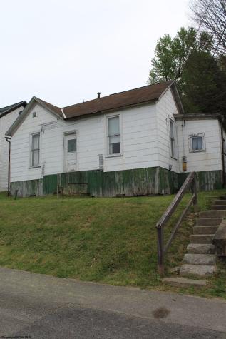 3418 Central Street Farmington WV 26571