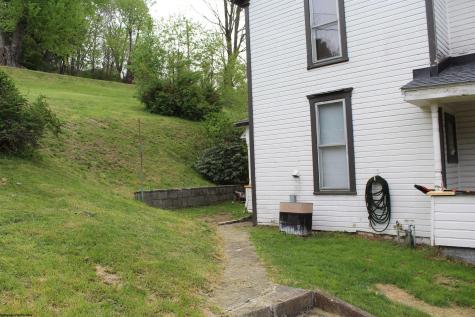 3418 Central Street Farmington WV 26571