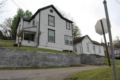 3418 Central Street Farmington WV 26571