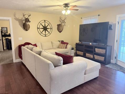 10 Pointe Drive Morgantown WV 26508