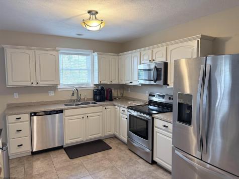 10 Pointe Drive Morgantown WV 26508