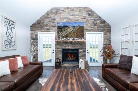 1586 Vannoys Mill Road Belington WV 26250