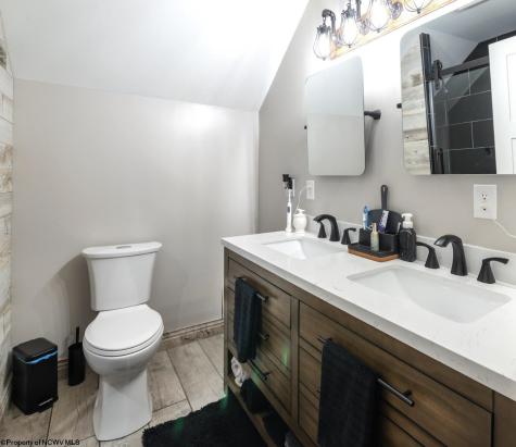 1586 Vannoys Mill Road Belington WV 26250