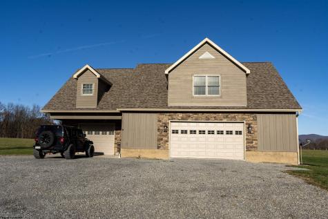 1586 Vannoys Mill Road Belington WV 26250