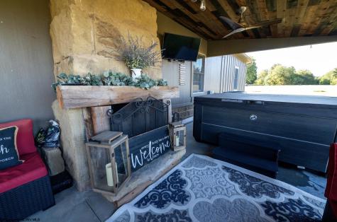 1586 Vannoys Mill Road Belington WV 26250