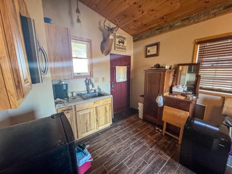 1586 Vannoys Mill Road Belington WV 26250