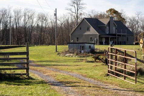 1586 Vannoys Mill Road Belington WV 26250