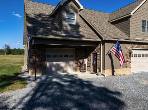 1586 Vannoys Mill Road Belington WV 26250