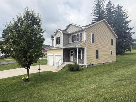 25 Augusta Pines Drive Fairmont WV 26554